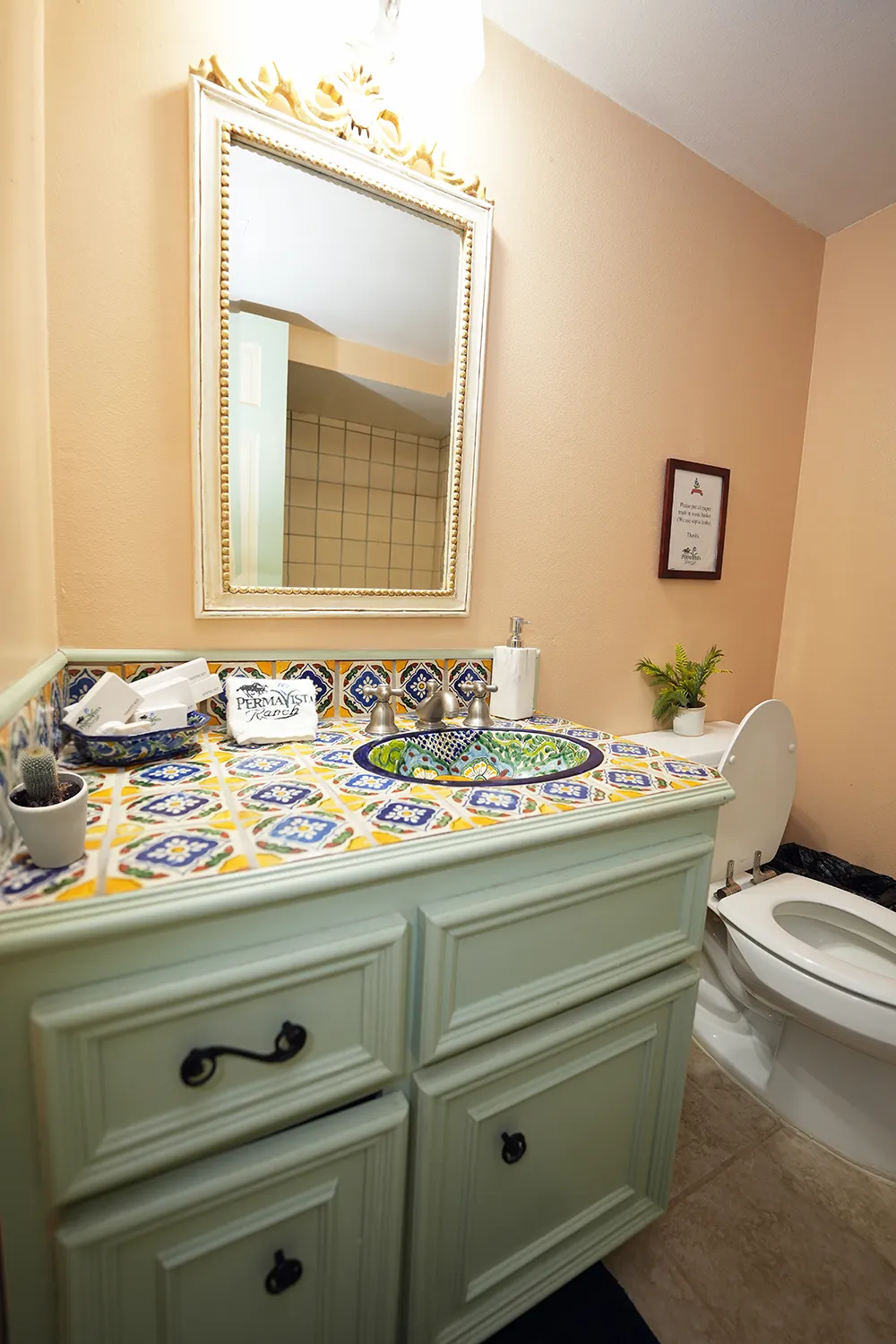 MOON-SUITE-BATHROOM-min